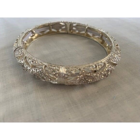 Vintage Silver-Tone Rhinestone Bangle Bracelet Elegant Jewelry - Picture 8 of 10